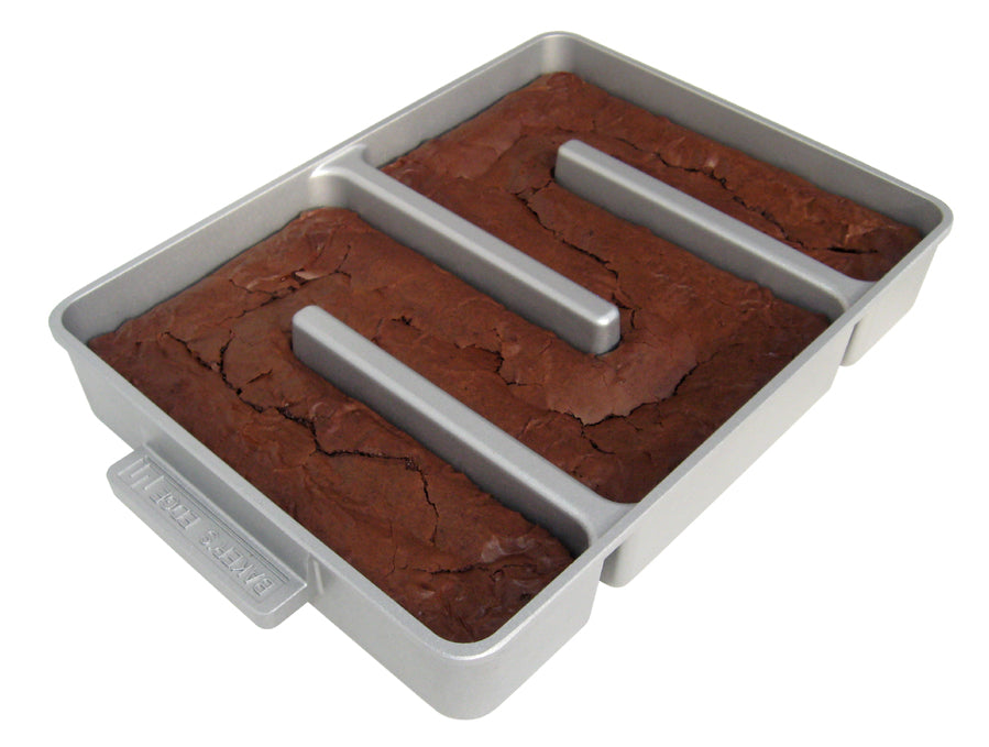 Baker's Edge Brownie Pan with cooked brownie in it. Photo of product on a white background.