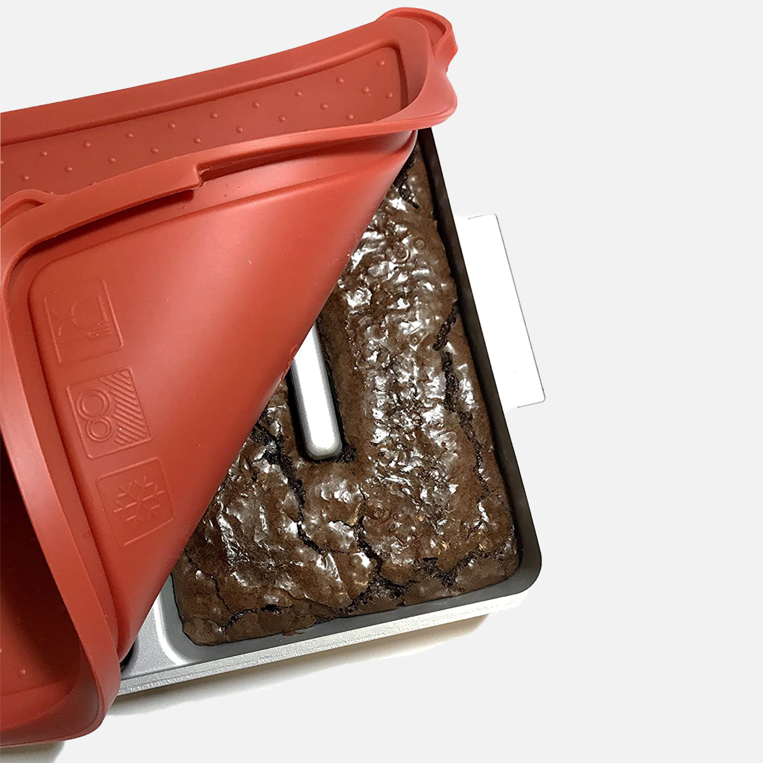 And while we're talking about pans, a Baker's Edge brownie pan